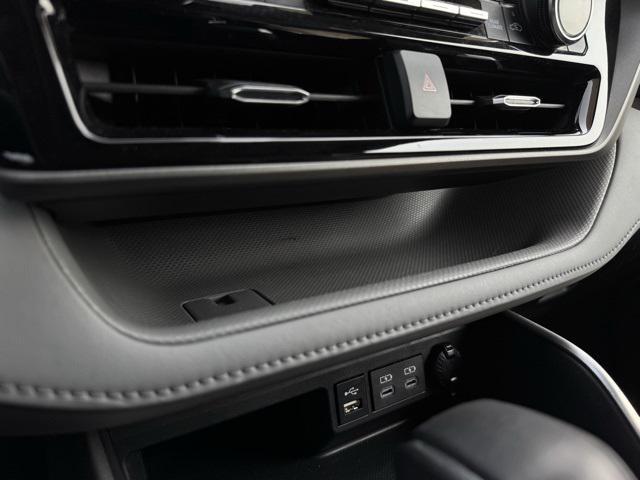used 2022 Toyota Highlander car, priced at $42,498