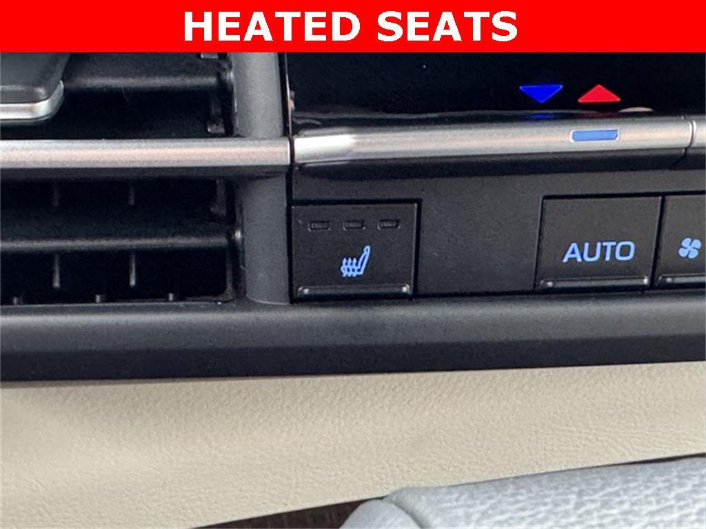 used 2023 Toyota Sienna car, priced at $45,599