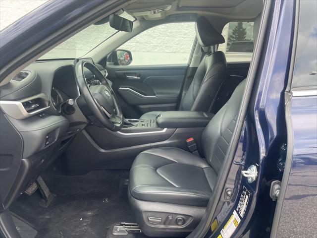 used 2022 Toyota Highlander car, priced at $41,798