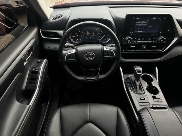 used 2022 Toyota Highlander car, priced at $42,500