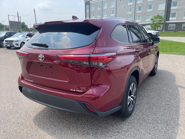 used 2022 Toyota Highlander car, priced at $42,500