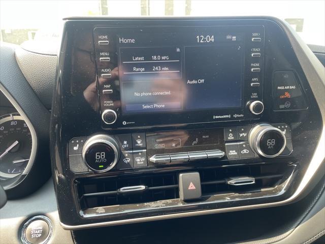 used 2022 Toyota Highlander car, priced at $42,500