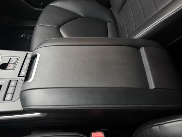 used 2022 Toyota Highlander car, priced at $42,500