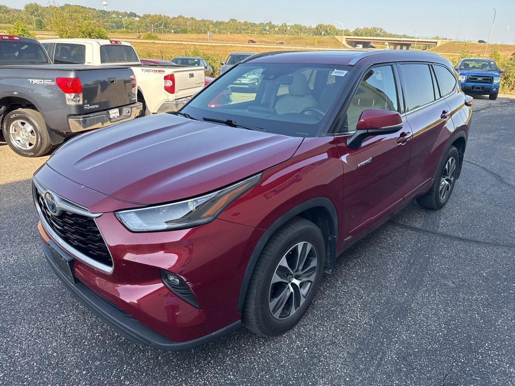 used 2021 Toyota Highlander car, priced at $36,999