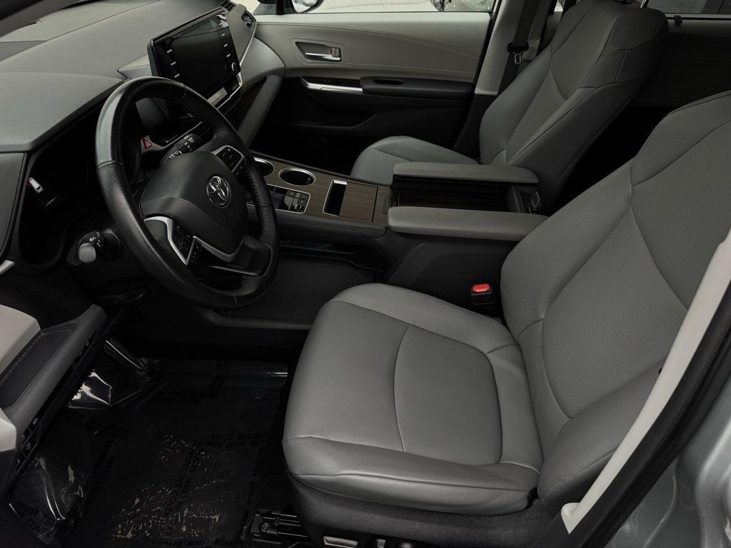 used 2024 Toyota Sienna car, priced at $39,299