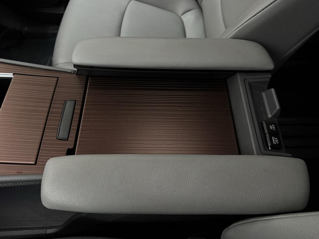 used 2024 Toyota Sienna car, priced at $39,299