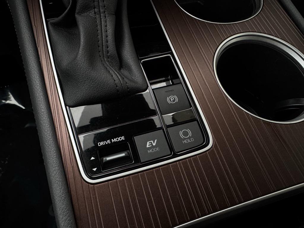 used 2024 Toyota Sienna car, priced at $39,299