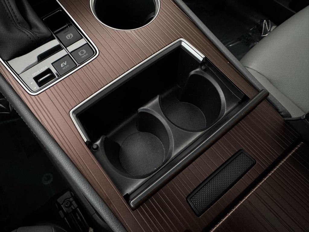 used 2024 Toyota Sienna car, priced at $39,299