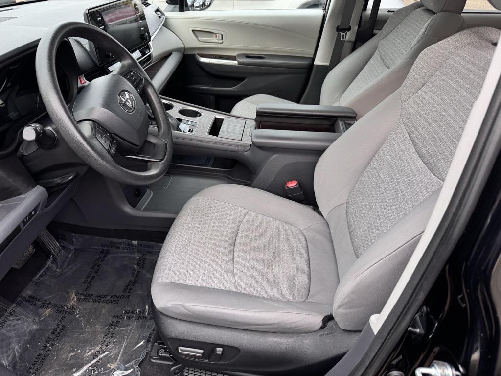 used 2022 Toyota Sienna car, priced at $31,999