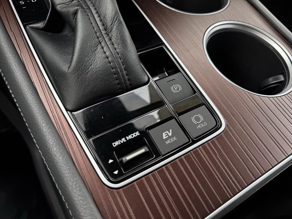 used 2022 Toyota Sienna car, priced at $31,999