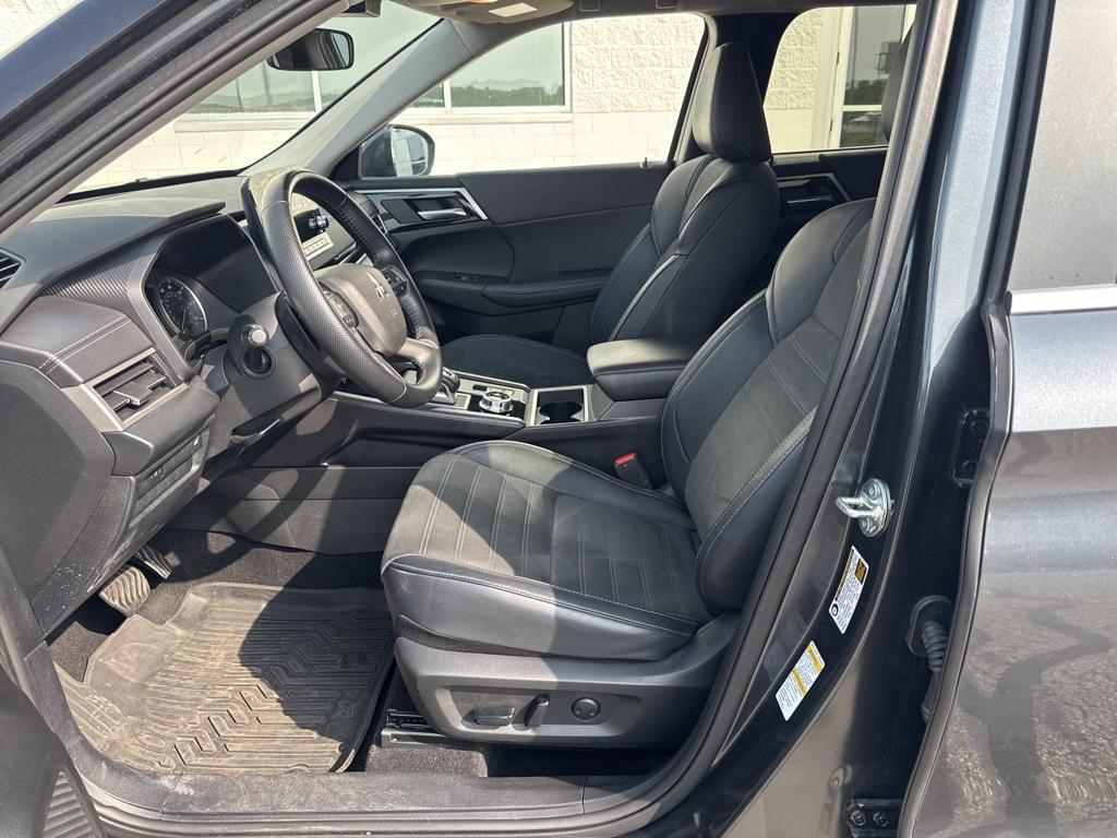 used 2024 Mitsubishi Outlander car, priced at $26,500