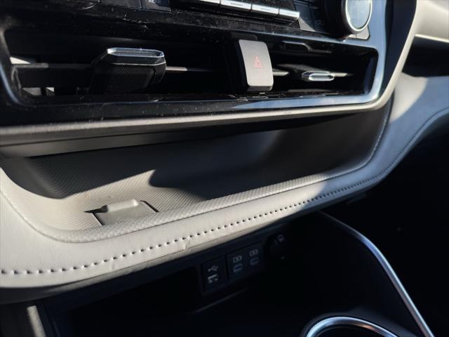 used 2022 Toyota Highlander car, priced at $41,199