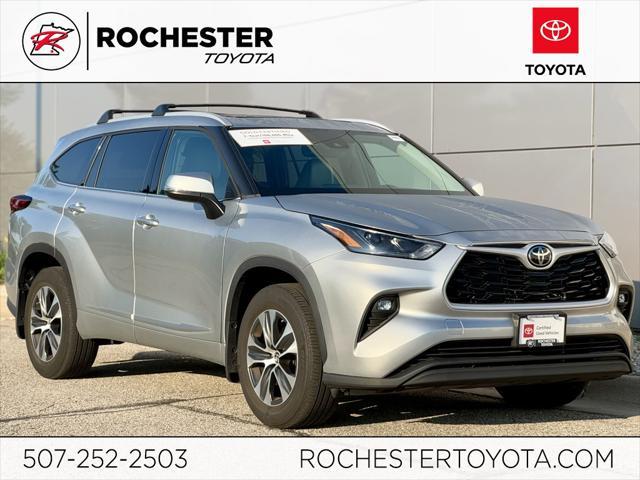 used 2022 Toyota Highlander car, priced at $41,199