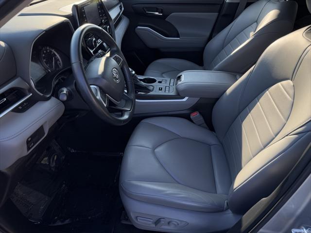 used 2022 Toyota Highlander car, priced at $41,199