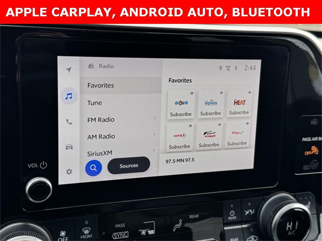 used 2024 Toyota Highlander car, priced at $41,499