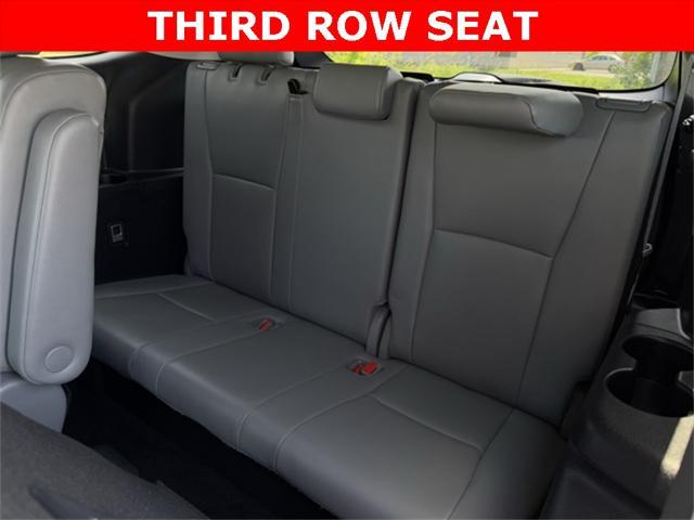 used 2022 Toyota Highlander car, priced at $42,998