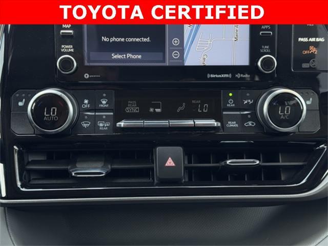 used 2022 Toyota Highlander car, priced at $42,998