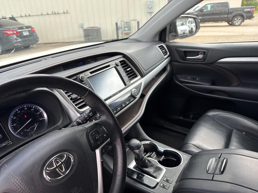 used 2019 Toyota Highlander car, priced at $24,599