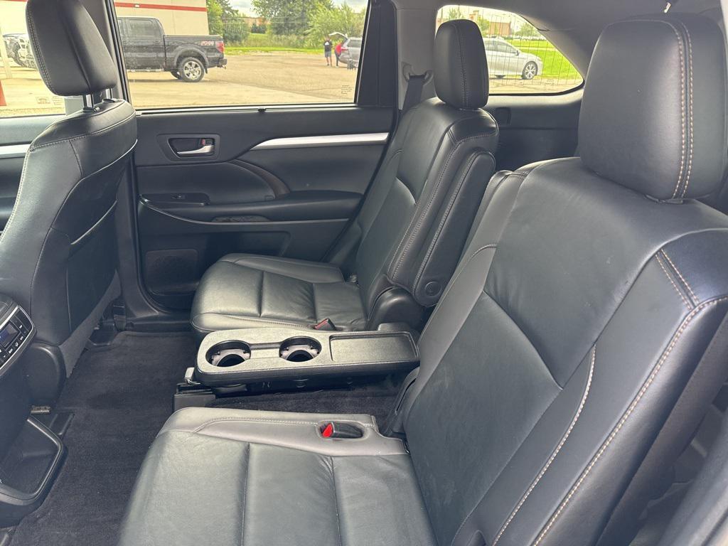 used 2019 Toyota Highlander car, priced at $24,599