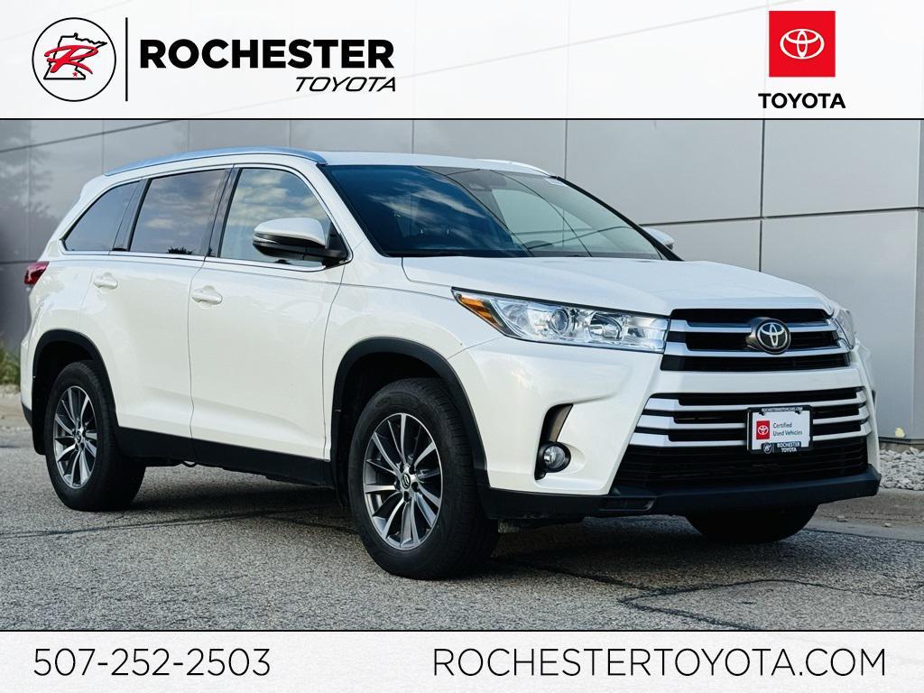 used 2019 Toyota Highlander car, priced at $24,599