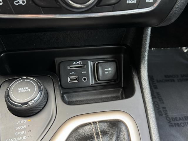 used 2016 Jeep Cherokee car, priced at $10,290