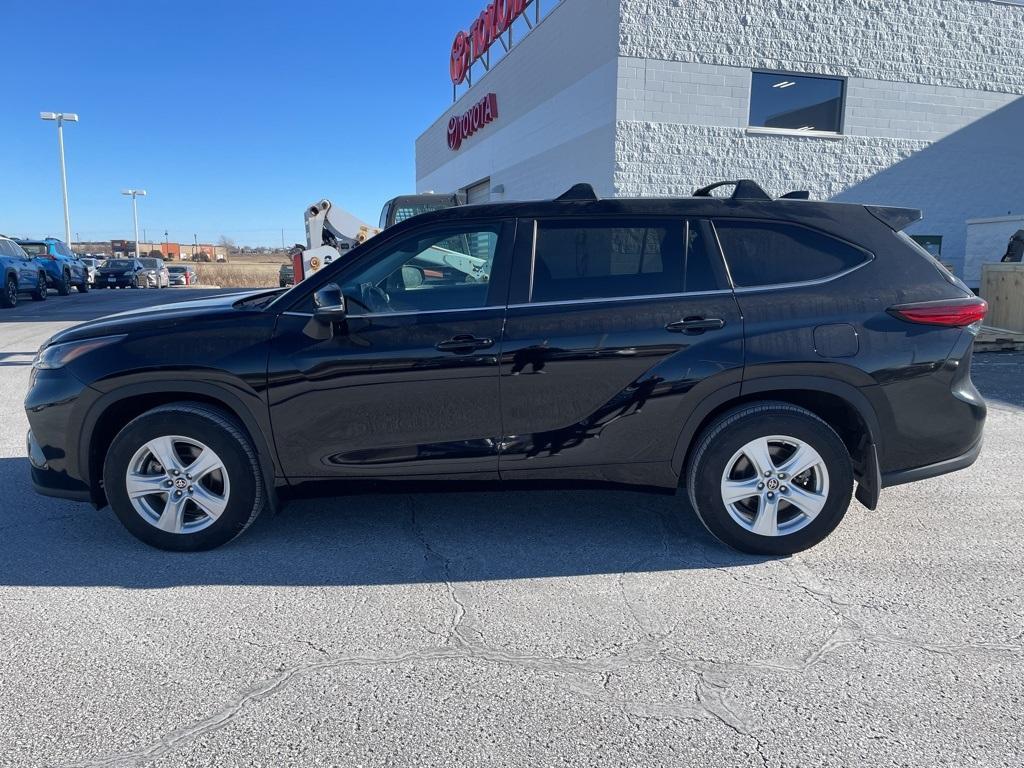 used 2023 Toyota Highlander car, priced at $37,500