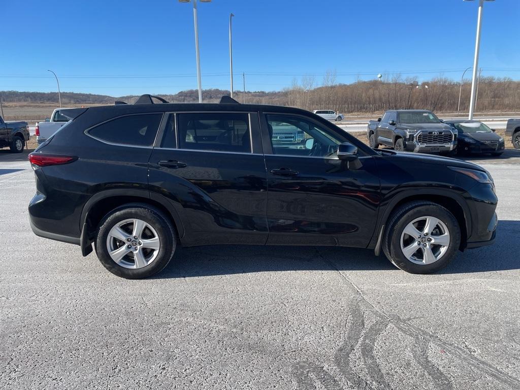 used 2023 Toyota Highlander car, priced at $37,500