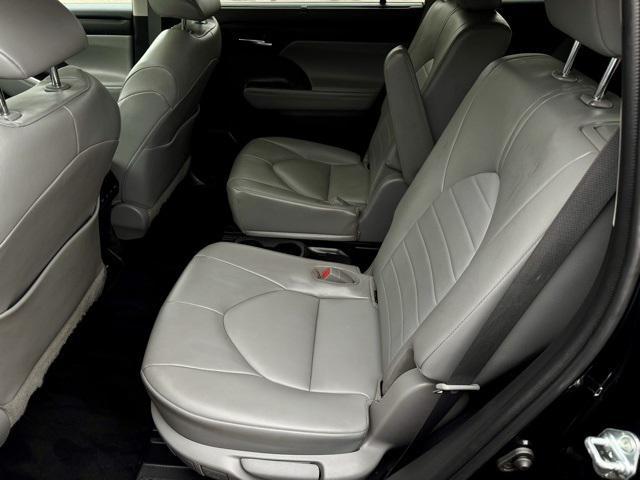 used 2022 Toyota Highlander car, priced at $42,499