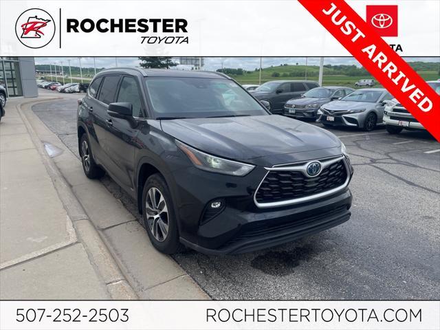 used 2022 Toyota Highlander car, priced at $45,500