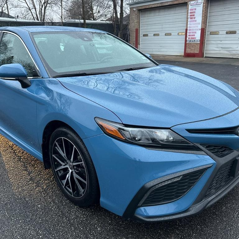 used 2023 Toyota Camry Hybrid car, priced at $31,000