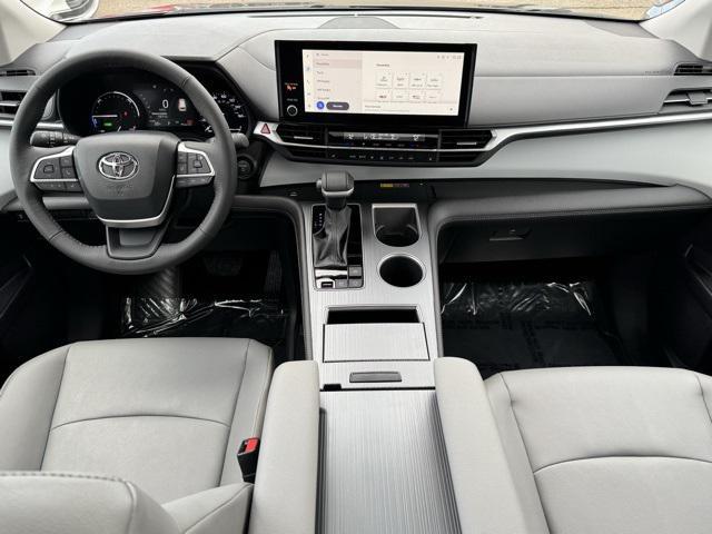 used 2025 Toyota Sienna car, priced at $47,498