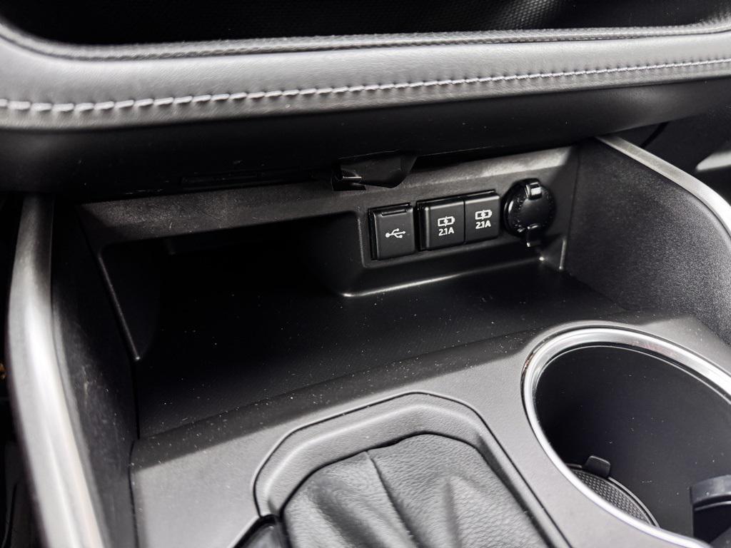 used 2021 Toyota Highlander car, priced at $34,499