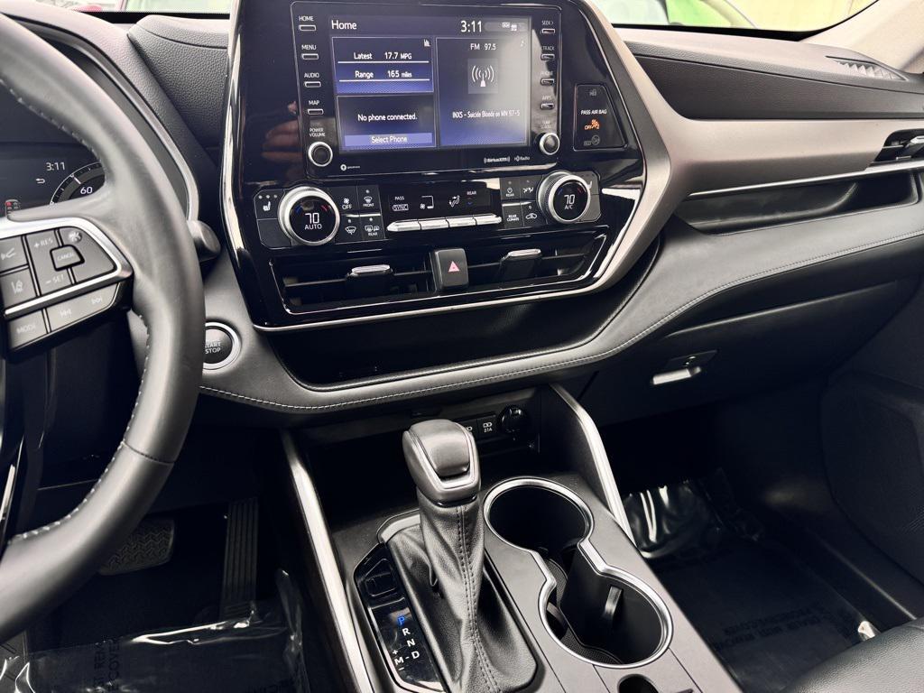 used 2021 Toyota Highlander car, priced at $34,499