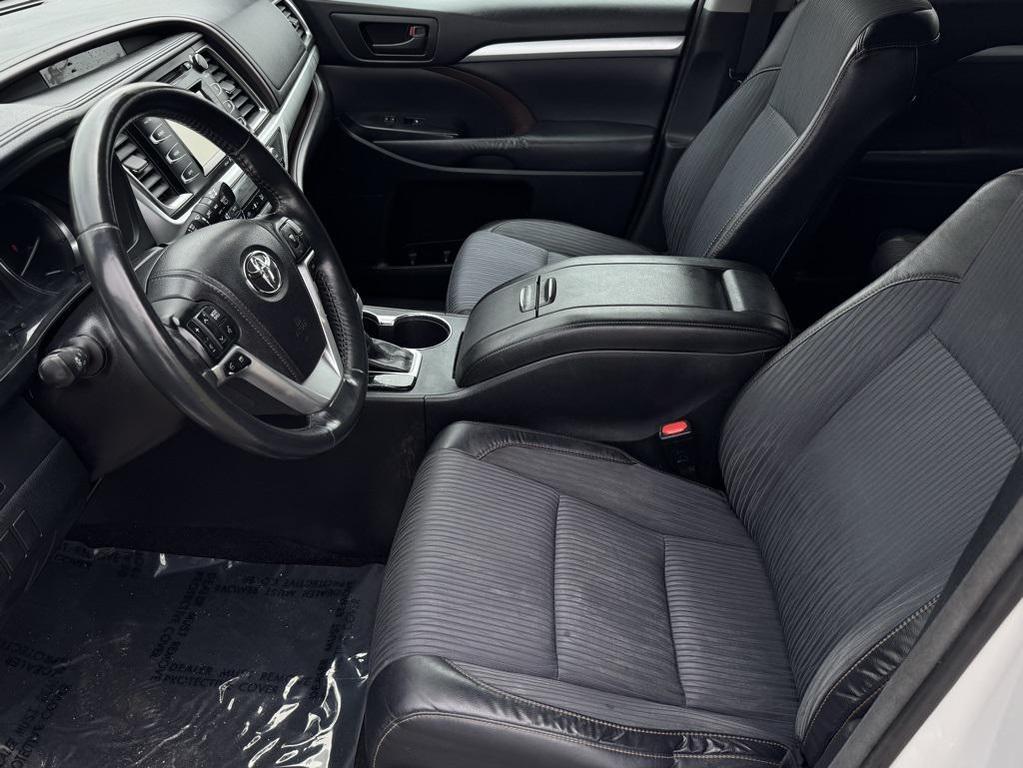 used 2014 Toyota Highlander car, priced at $15,991