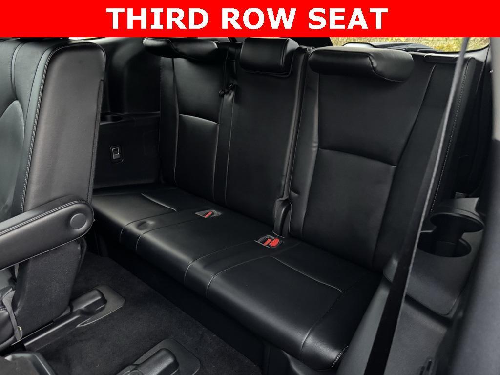used 2022 Toyota Highlander car, priced at $41,499