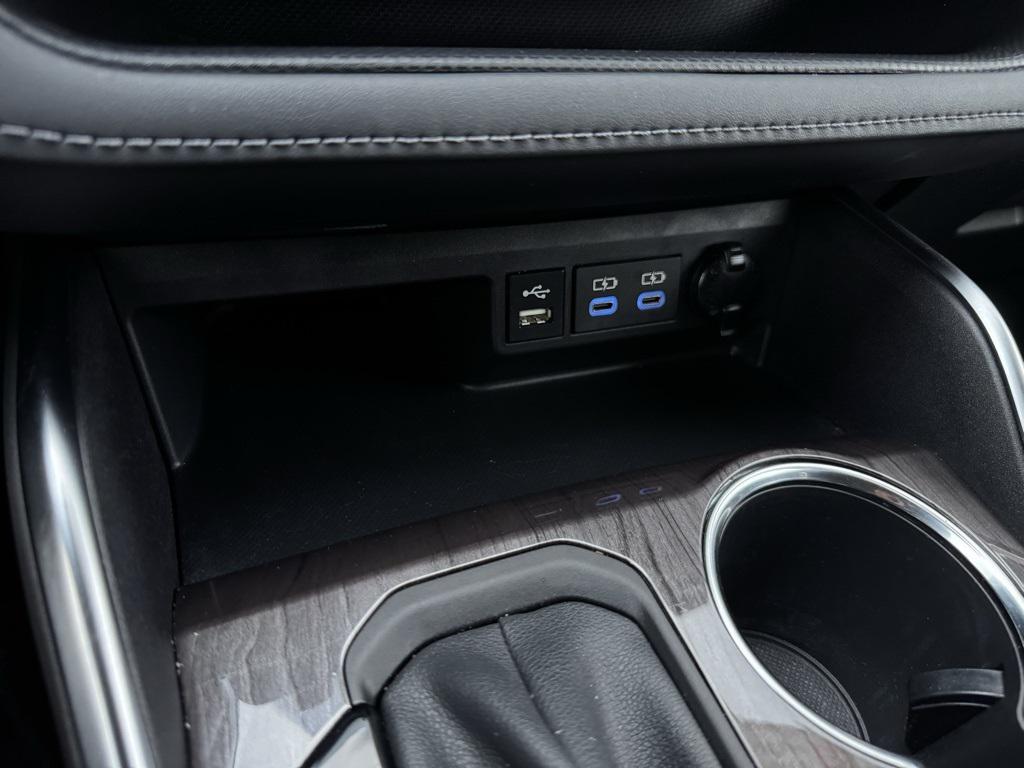 used 2022 Toyota Highlander car, priced at $41,499