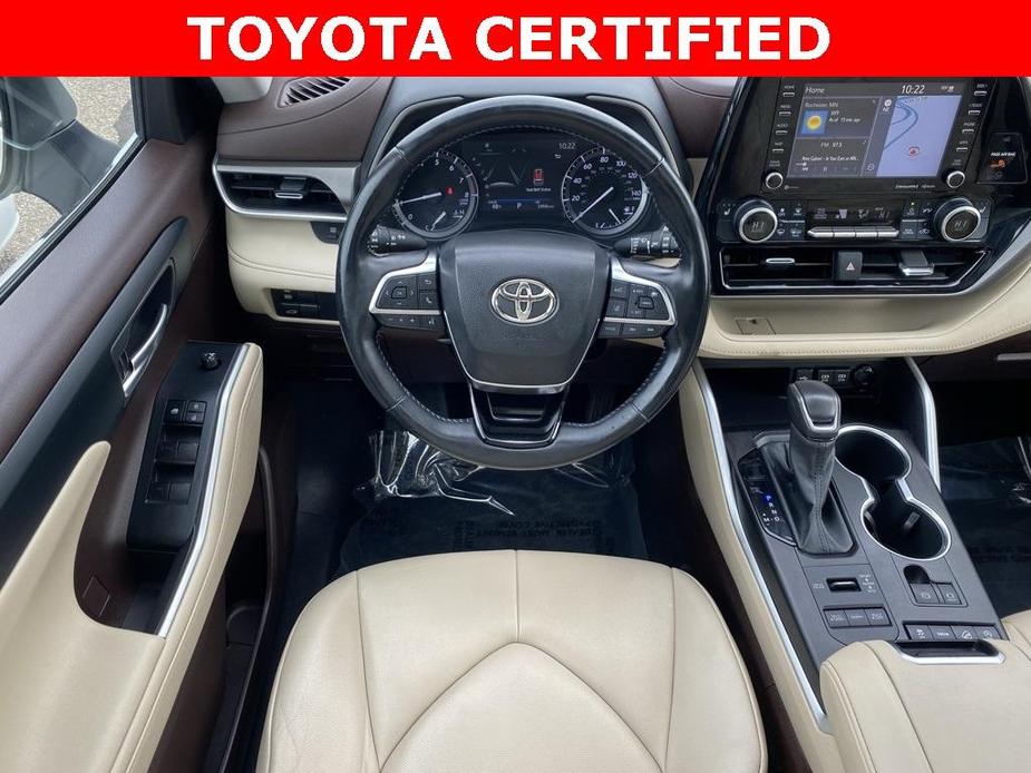 used 2021 Toyota Highlander car, priced at $37,999