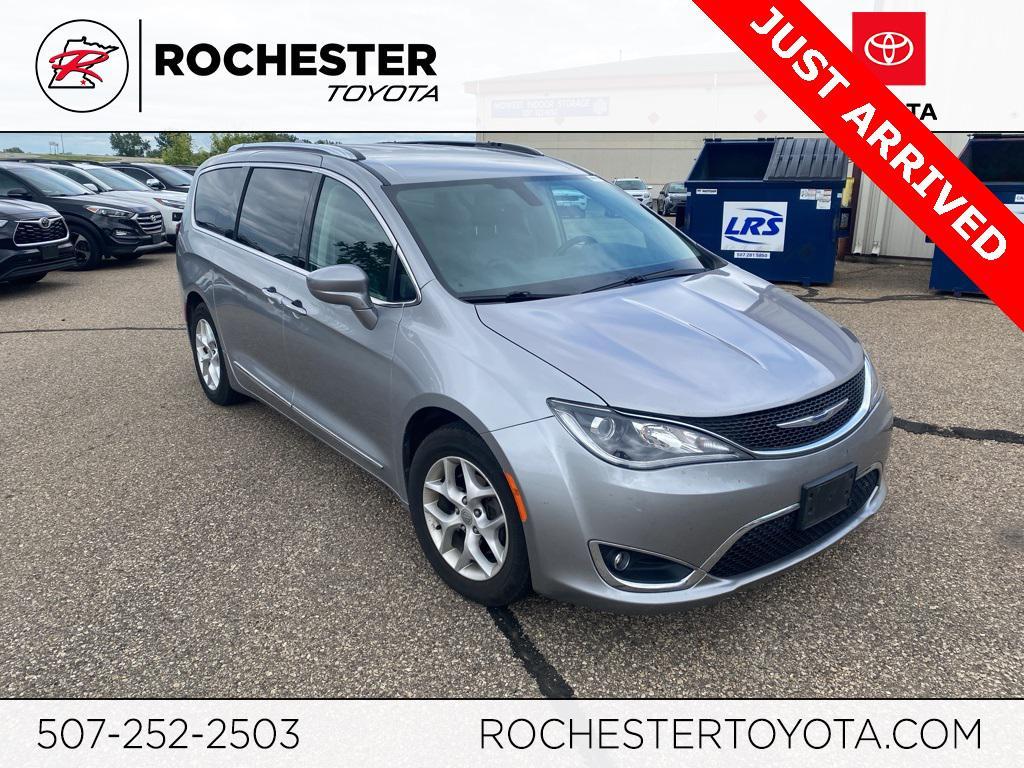 used 2017 Chrysler Pacifica car, priced at $14,498