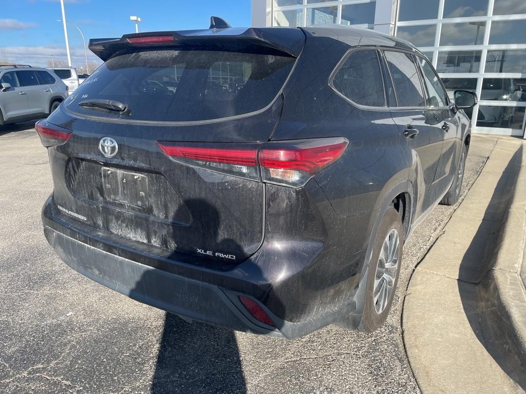 used 2022 Toyota Highlander car, priced at $35,500