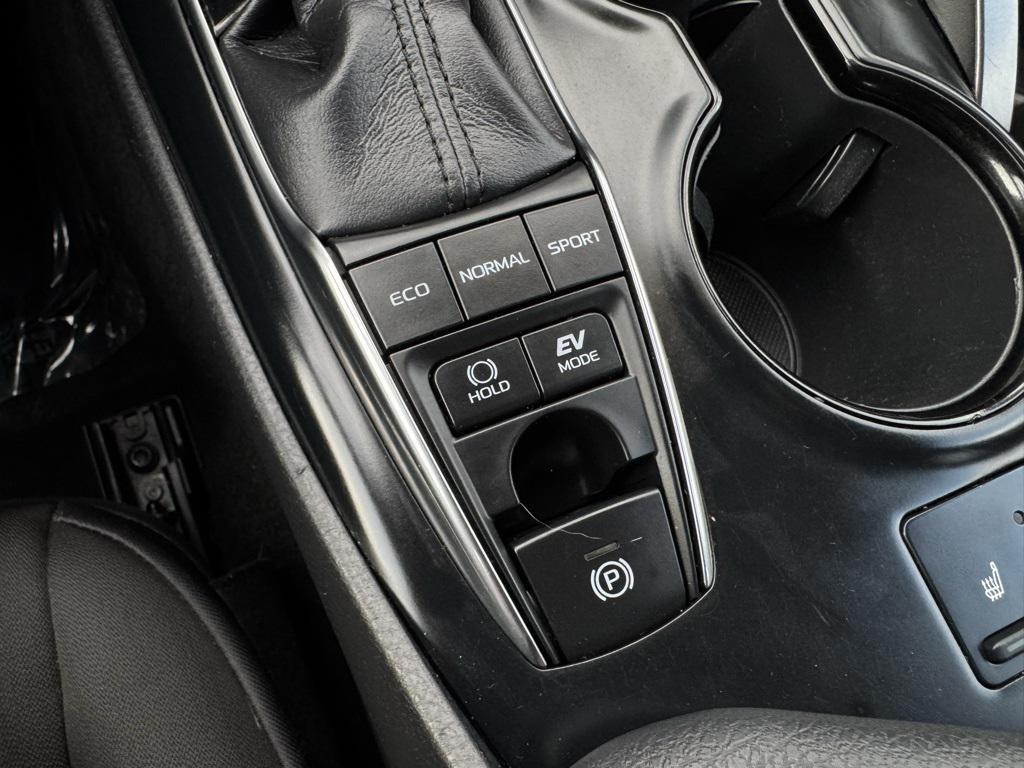 used 2019 Toyota Camry Hybrid car, priced at $23,999