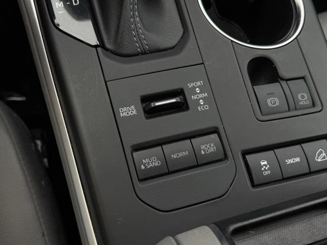 used 2022 Toyota Highlander car, priced at $43,199