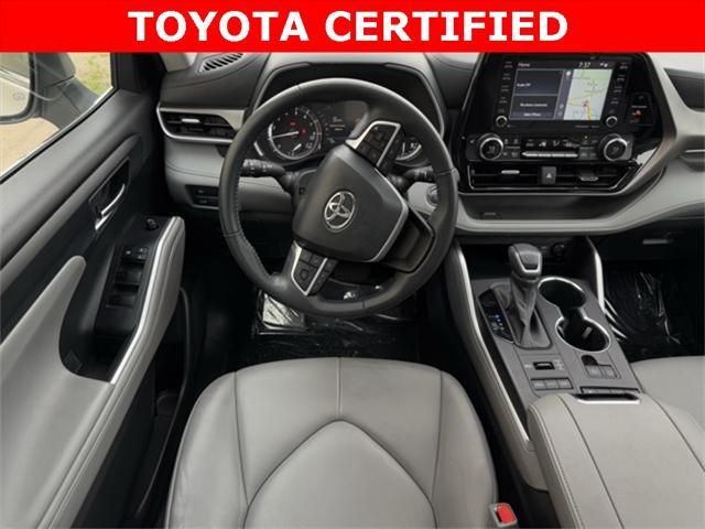 used 2022 Toyota Highlander car, priced at $43,199