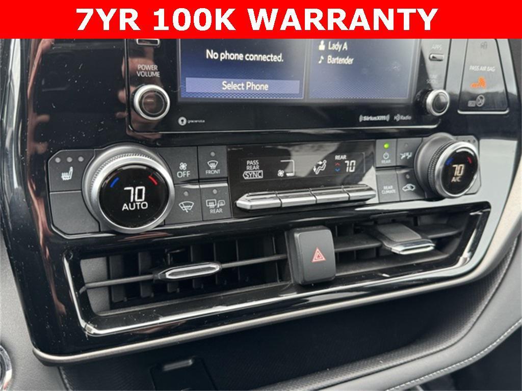 used 2022 Toyota Highlander car, priced at $38,599