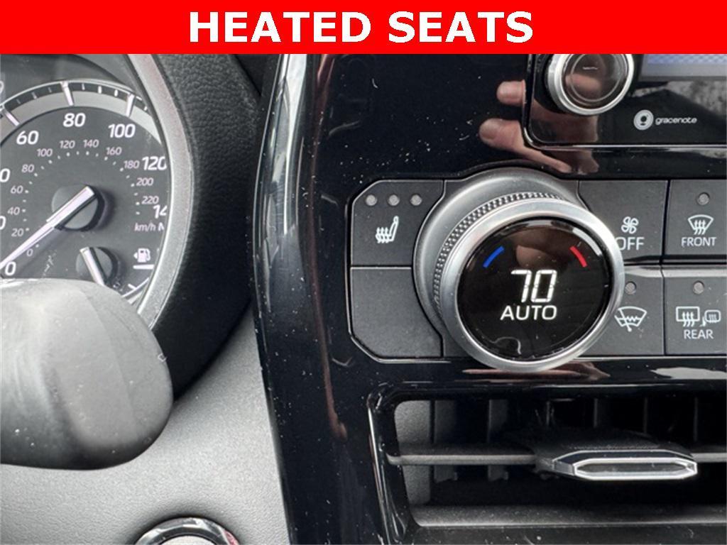 used 2022 Toyota Highlander car, priced at $38,599