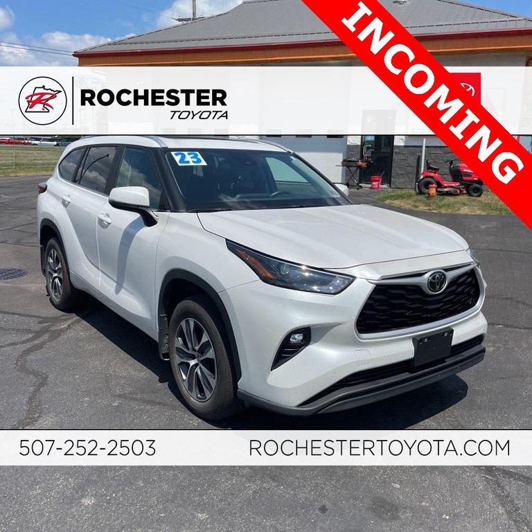 used 2023 Toyota Highlander car, priced at $42,800