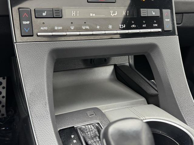 used 2019 Toyota Avalon Hybrid car, priced at $16,990