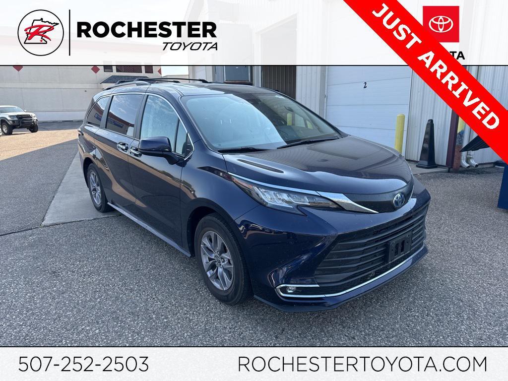 used 2022 Toyota Sienna car, priced at $44,500