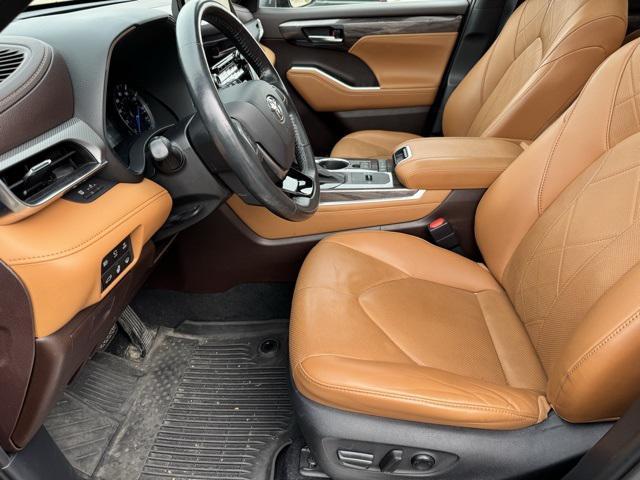 used 2021 Toyota Highlander car, priced at $42,000