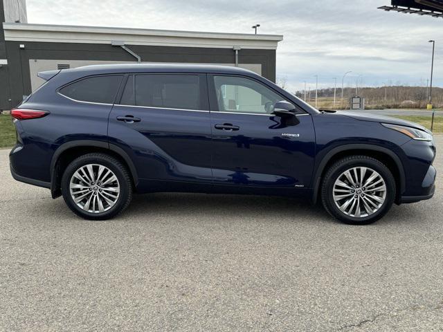 used 2021 Toyota Highlander car, priced at $42,000