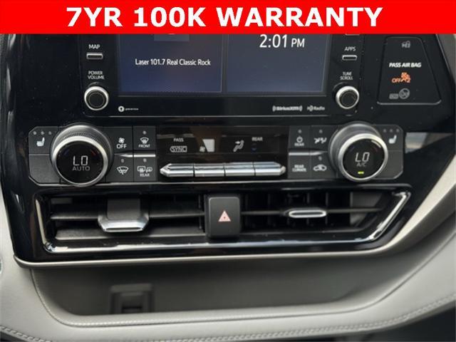used 2022 Toyota Highlander car, priced at $38,799